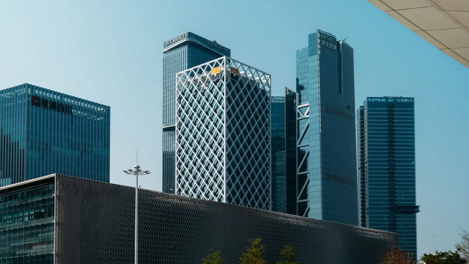 建筑施工现场安全绳与反光背心的规范配置标准解析