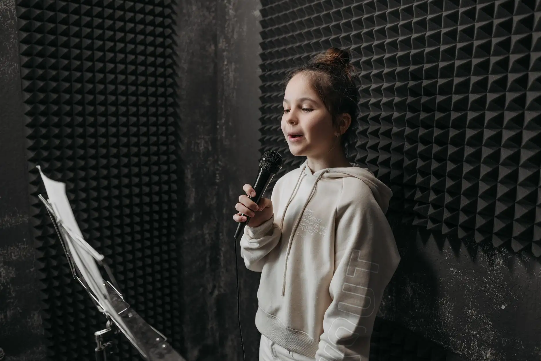 安全绳与反光背心在道路施工场景中的组合应用方案